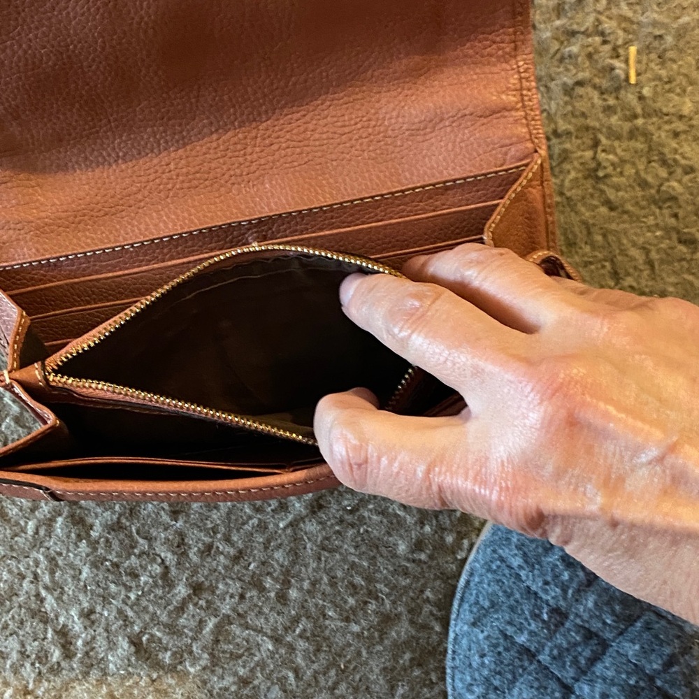 Chloe Blush Leather Wallet - Picture 4 of 6
